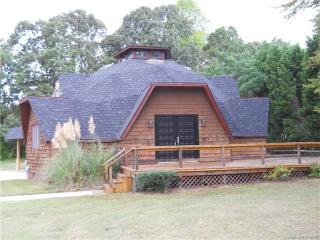 270 Douglas St, Salisbury, NC 28144-7127