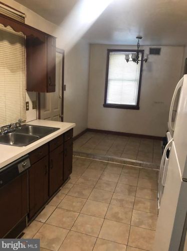 123 Penn St, York PA  17401-2937 exterior