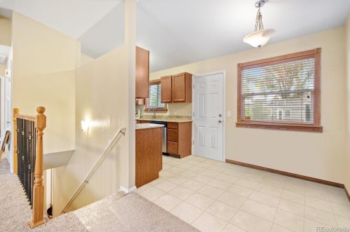 17857 Oxford Pl, Denver CO 80014-5137 exterior