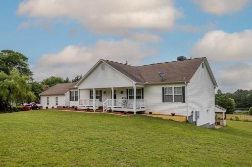 1746 Frances White Rd, Temple, GA 30179-2206