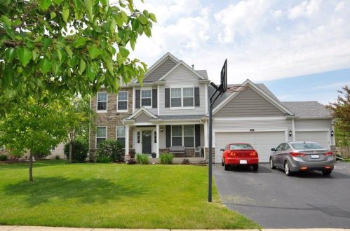 2544 Moutray Ln, North Aurora, IL 60542-2115