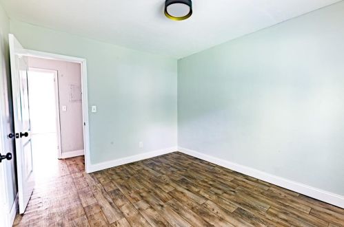 1361 Byrere Ter, Atlanta GA  30310-3927 exterior
