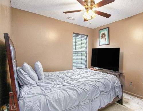 5838 Waggoner Ct, Rex GA 30273-5201 exterior