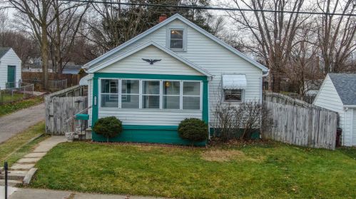 1015 Beacon St, Springfield, OH 45505-3321