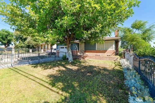5965 Mountain View Ave, Riverside CA  92504-1572 exterior