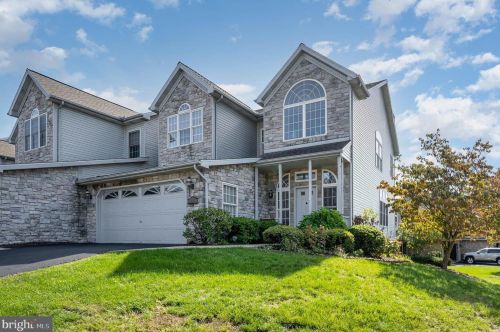 2826 Oakwood Dr, Harrisburg, PA 17110-3902