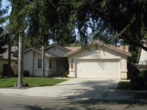 3938 Elowin Ave, Visalia, CA 93292-4111