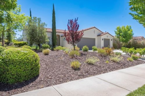 929 Vista Cerro Dr, Lake Nacimiento, CA 93446-5801
