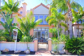 541 Cleveland St, Oceanside, CA 92054-2429