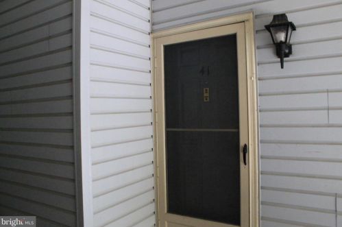 41 Joyner Ct, Trenton, NJ 08648-2614
