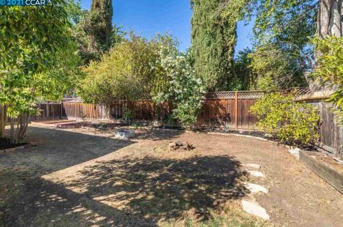 866 San Simeon Ct, Concord CA  94518-2316 exterior