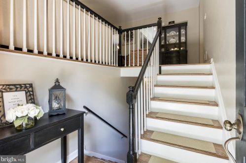 1049 Garywood Ln, Arnold, MD 21012-1640