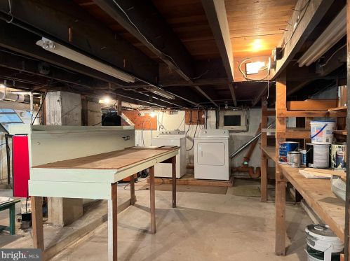 56 Mandl St, Trenton NJ  08619-3604 exterior