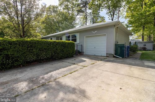 426 Dennis Ave, Browns Mills, NJ 08015-1824