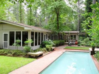 107 Greenbay St, Walterboro, SC 29488-3511
