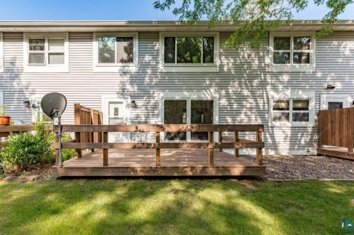 711 Bong Blvd, Duluth, MN 55811-5915