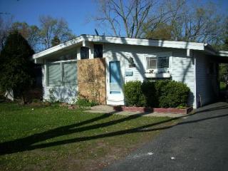 409 Meadowbrook Ln, Wheeling, IL 60090-6030