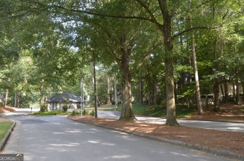 83 Montre Sq, Atlanta GA  30327-4046 exterior