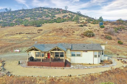 4453 Eastpark Ct, Sites, CA 95979-9532