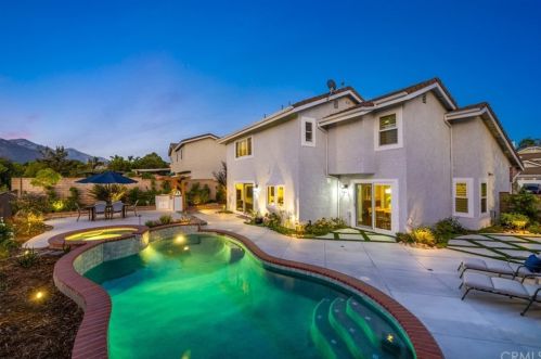 5619 Los Robles, La Verne, CA 91750-1661