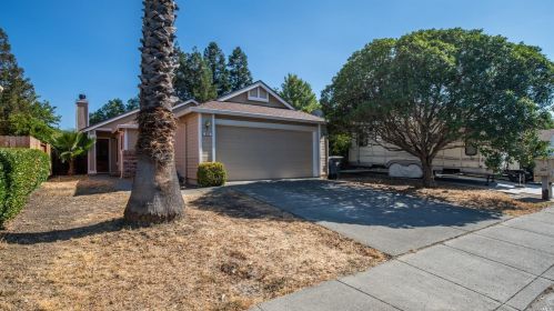 816 Turquoise St, Vacaville, CA 95687-7812