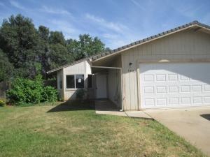 1427 Murieta Loop, Redding, CA 96002-3848