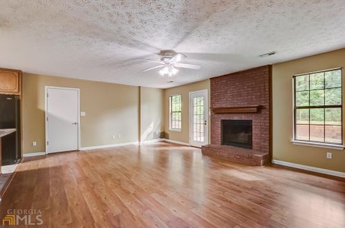 209 Pne St, Stockbridge GA  30281-3881 exterior