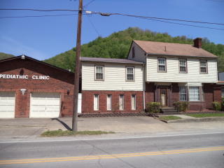 143 Stollings Ave, Monaville, WV 25601-4010