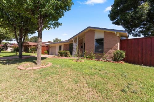 4305 Hanover Dr, Garland TX  75042-5255 exterior