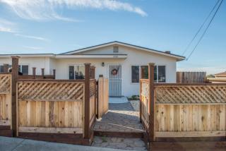 1525 Luzern St, Seaside, CA 93955-5124