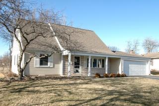 1814 Cambourne Ln, Schaumburg, IL 60194-3923