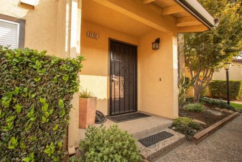 3132 Andre Ln, Turlock, CA 95382-1061