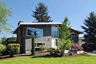 242 173rd Pl, Seattle, WA 98148-1626
