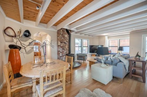 15739 Fir St, Truckee CA  96161-3705 exterior