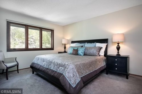 1486 Briarknoll Dr, Saint Paul MN  55112-1975 exterior