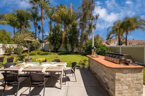 20752 Freeport Dr, Riverside CA  92508-3145 exterior