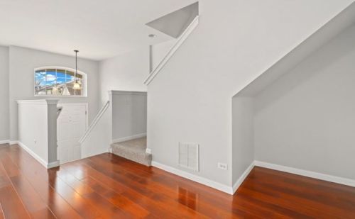 902 Galway Ln, Pingree Grove IL  60140-9174 exterior