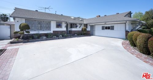 1520 Harle Pl, Anaheim CA  92802-2510 exterior