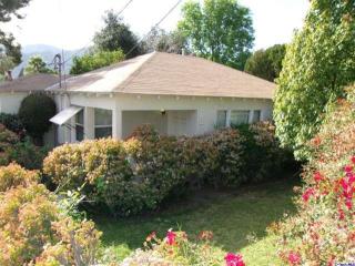 3122 Community Ave, Glendale CA  91214-3449 exterior