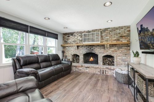 176 Cimarron Rd, Saint Paul MN  55124-9723 exterior