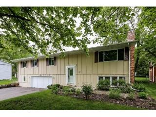 2430 Olive Ln, Minneapolis MN  55447-1611 exterior