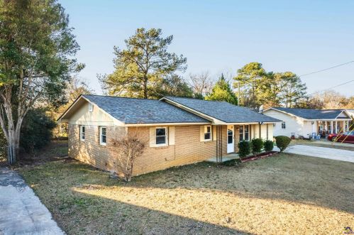 303 Laurie Ln, Warner Robins, GA 31088-3723