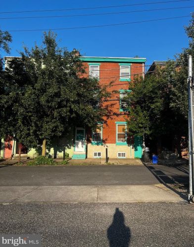 1027 Lawrence St, Philadelphia, PA 19123-1417