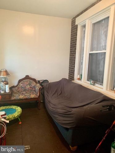 1136 56th St, Philadelphia, PA 19143-4043