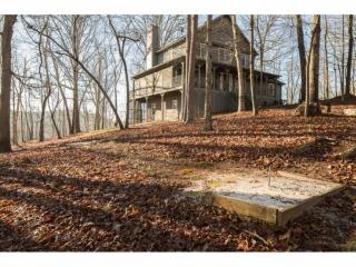 5288 Laurel Ln, Gainesville, GA 30506-3183