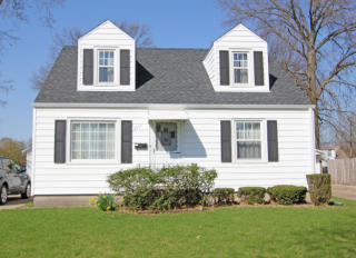 2537 College St, Springfield, IL 62704-4705