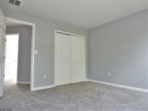 55 Saxton Dr, Hackettstown NJ  07840-1742 exterior