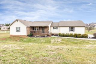 2148 Bradley Ln, Pigeon Forge, TN 37876-0286