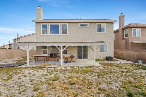 44015 Moccasin Pl, Lancaster CA  93536-6857 exterior