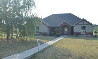 111 Fossil Rock Dr, Azle, TX 76020-1357